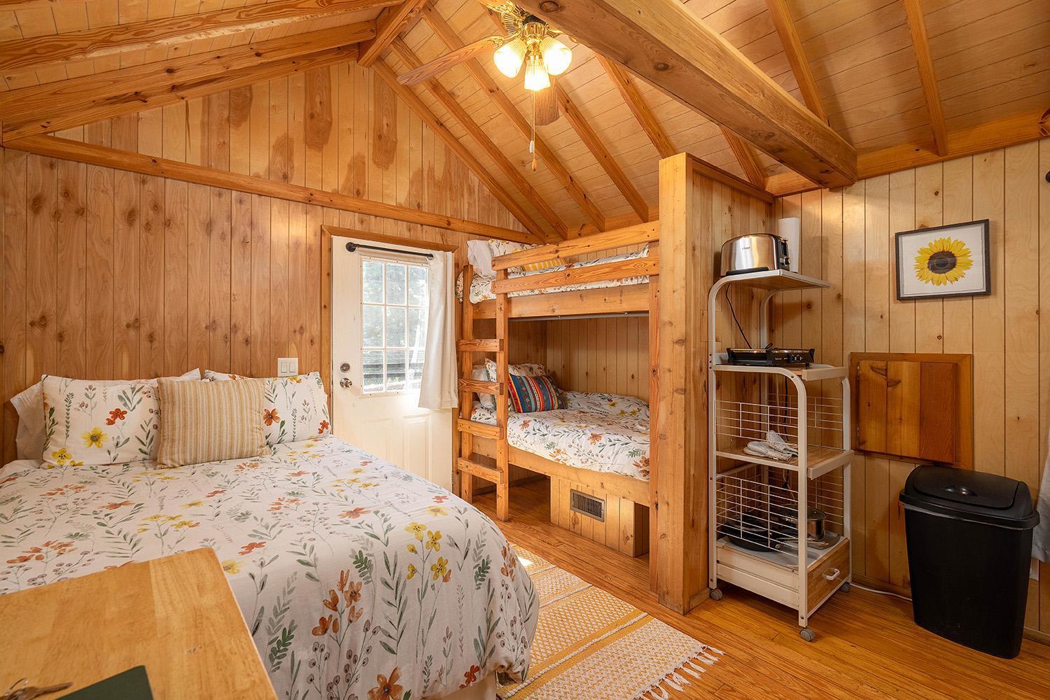ホテル Camp Almanor At Big Springs ウェストウッド  エクステリア 写真